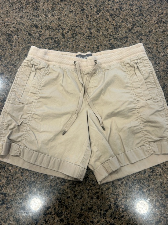 Eddie Bauer Pants - Eddie Bauer Women's Light Khaki Drawstring Hybrid Shorts